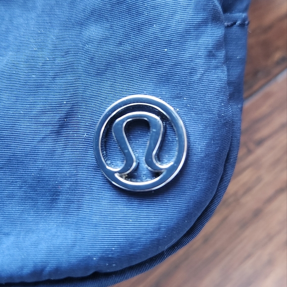 LULULEMON EVERYWHERE BELT BAG 1L - Picture 2 of 4